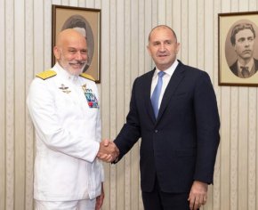 Ефективната отбрана изисква обществена подкрепа: Радев