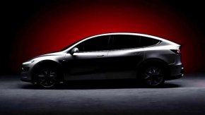 Tesla представи удължен шестместен Model Y L