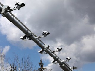   Трафик камерите вече ще засичат и скоростта