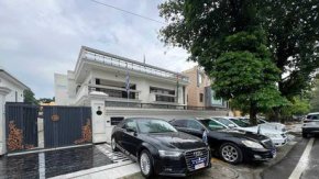 Полицията разби фалшиво посолство от 7 години край Ню Делхи
