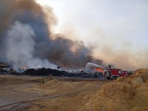   В складовата база на ТЕЦ Бобов дол са горели въглища и слама