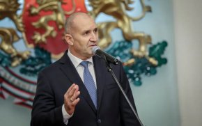 Президентството: Радев не е променял позицията си за борбата с пожарите 