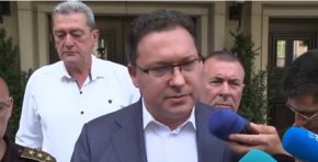 Всичко, с което разполагаме е на терен в момента: Министър Митов за пожарите