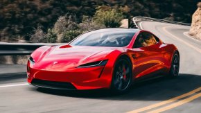   Tesla Roadster – последният велик автомобил за шофьори преди ерата на автономията