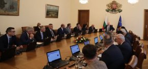   Купуваме противопожарна техника с европари: Премиерът 