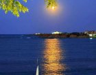 Пълната Есетрова водолейска луна след Лунар в Царево: Фото на нощта