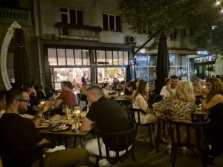 ДА! Не само хубава градина: Лампата 