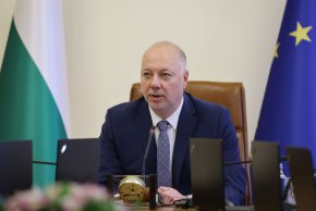 Всички канали за подкрепа на Украйна трябва да продължат да се прилагат: Желязков