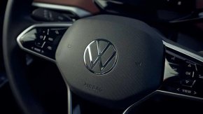 Volkswagen изправен пред иск заради опасни бутони на волана в ID.4