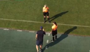 Политици и влиятелни личности проведоха кампания, за да разубедят хората да говорят руски, който те описват като „езика на агресорската държава“.

Москва твърди, че отношението към рускоговорящото малцинство в Украйна е една от основните причини за настоящия конфликт.