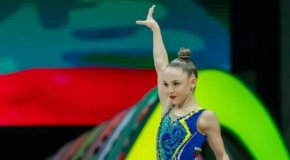 Стилияна Николова се класира за финалите на обръч и на топка 