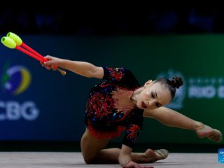 Стилияна със сребро на Световното за ЧРД заради грешка на обръч