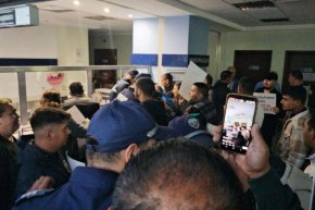 Протестиращи нахлуха в АГ-комплекса в Русе заради смъртта на родилка