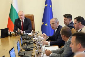 Правителството разработва нов Закон за безопасност на атракционните услуги: Караджов