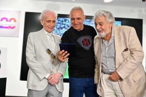 Христо Стоичков посрещна Пласидо Доминго в Залата на славата