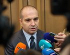 Полицаи и допълнителни камери пред пощите заради обмяната на евро: Караджов