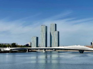 На плаж в Астана: Красивата река в центъра на казахската столица и великолепният мост Атърау