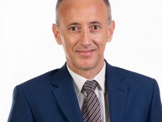  Днес празнуваме знанието, отдаваме почит на учителите и се радваме на усмивките на децата: Министър Вълчев 
