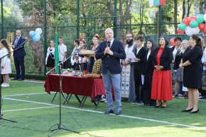 Учителите са най-уважаваните хора в нашето общество: Премиерът Желязков