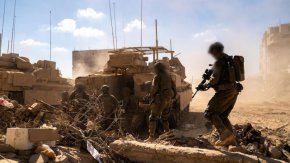 Десетки хиляди израелски войници започнаха разширени наземни операции в Газа