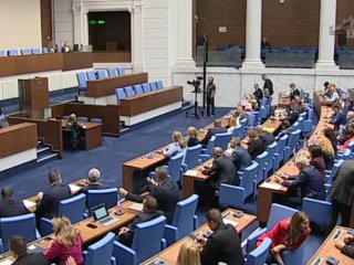  На живо: НС обсъжда петия вот на недоверие към кабинета Желязков 