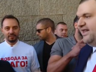 Аз ще правя държава с главно Д. Няма да бъде това. Ще има държава, а ПП са приключили: Пеевски при блокадата на НС