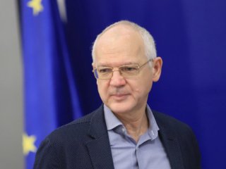Мин. заплата много е изпреварила икономиката. Трябва да спре и да изчака: Васил Велев
