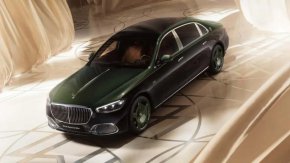   Mercedes-Maybach представя специално издание на S-Class с V12 двигател