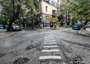 Незаконна диагонална пътека в сърцето на София