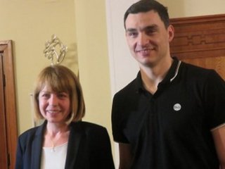  Вл. Николов подкрепен от Фандъкова със зала за децата преди 10 г., вдъхнови я за Програмата за спортине клубове    