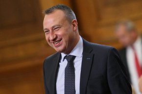 Бивш депутат на ГЕРБ купува бензиностанциите на Газпром у нас