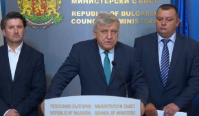 Наводнението в Елените е от интензивния дъжд, довел до прииждането на дере Козлук: Манол Генов