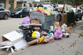 19 мес. моли за техника общинската Чистота, а кметът не я включва в 2 бюджета, а Вълка и Гърнето взеха по 30% повече пари (ДОКУМЕНТИ)