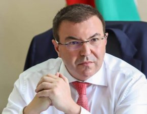 Социалните мрежи трябва да бъдат забранени за деца под 15 години: Костадин Ангелов