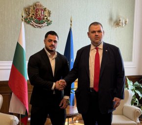Пеевски се срещна с шампиона Карлос Насар 