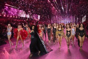 Victoria’s Secret се завърна с блясък (Видео)