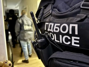 Разбита е престъпна група, ощетила фиска с над 30 млн. лева от неплатени мита и ДДС 