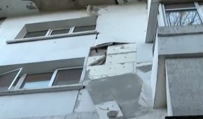 Още 3 семейства от опасната сграда в Хаджи Димитър поискаха помощ от Областната управа на София 