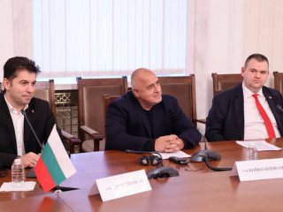 Даването на боклука на "турска" тяхна фирма от Терзиев е мероприятие на ДС: Борисов