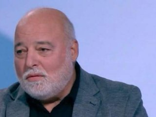 Бащата на Сияна кани автоексперт №1 на детектор на лъжата