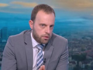 Правосъдният министър назначи охрана на семейството на нападнатия с чук прокурор 