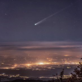   Кометата Лемън над Хърватия: Фото на нощта    