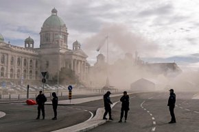 Стрелба и палеж в сръбската столица