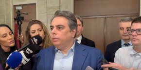  Искат да вдигнат здравните осигуровки, за да има по-високи заплати за лекарите: Ас. Василев 
