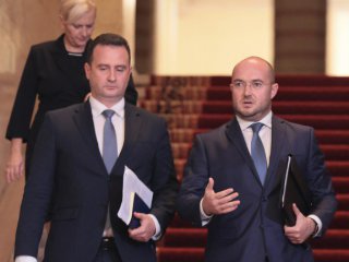 Ще има контрол при спекула с горивата: Енергоминистърът
