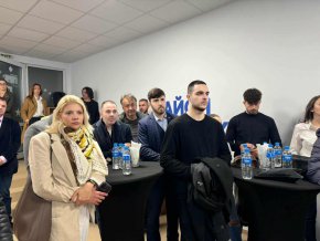 Министър и Фандъкова откриха обновения офис на ГЕРБ в Студентски