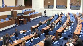 В публичните предприятия ще има служител по почтеността: На първо четене