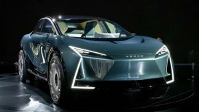 Lexus разкри футуристичния LS Coupe Concept – електрическо купе със стил на SUV