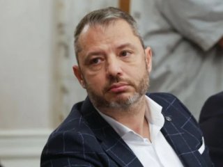 Да се ограничи износът на дизел и авиационно гориво: ГЕРБ