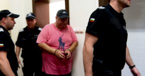  Съдът пусна под гаранция собственика на нелегалните домове за възрастни хора в Ягода 